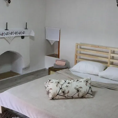 Dolichiste Stone House וילה דמרה